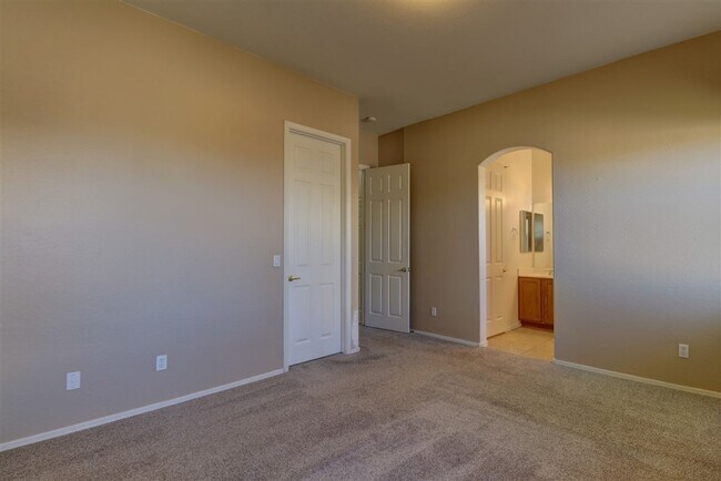 Building Photo - 3 bed, 2 bath Granville Home for Rent!