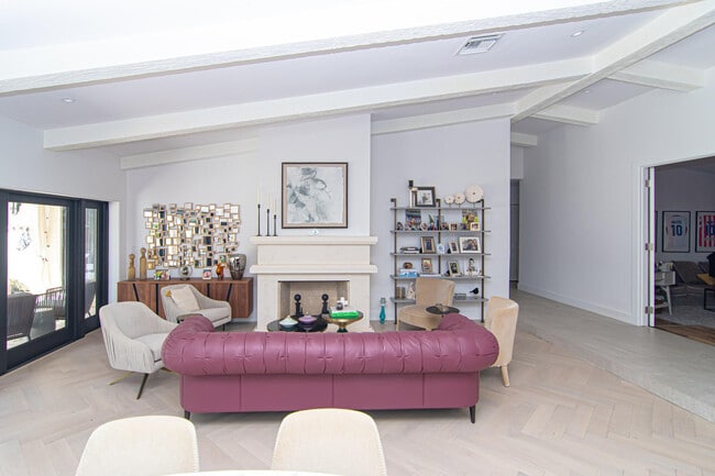 Building Photo - 8208 Twin Lake Dr