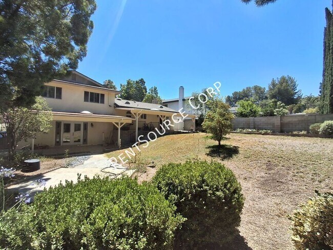 Building Photo - 26421 Torrey Pines Dr
