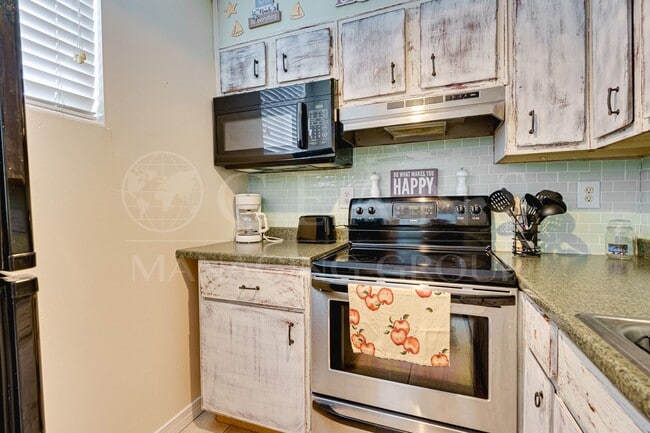 Building Photo - 2727 N Atlantic Ave