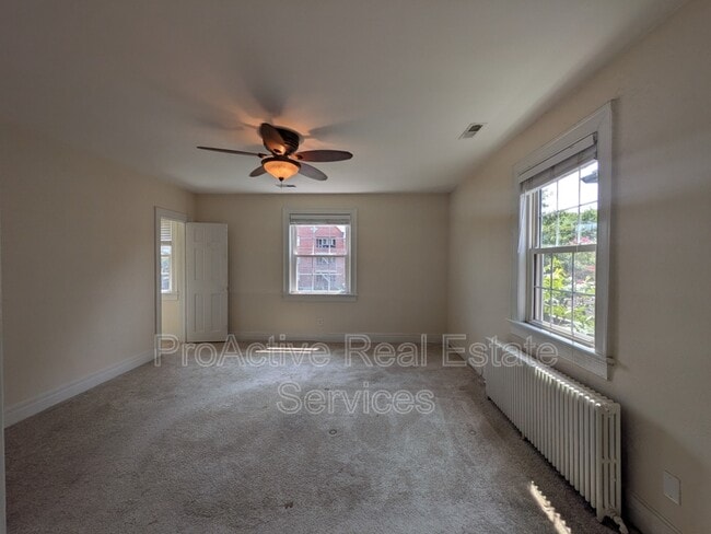 Building Photo - 1605 Hampton Blvd