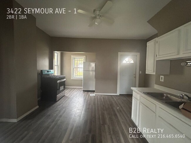 Building Photo - Spacious Two-Bedroom Unit in a Charming Mu...