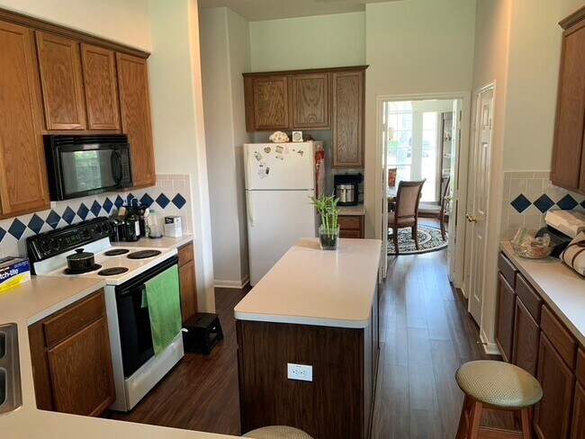 Building Photo - 18326 Hollow Branch Ct