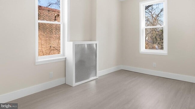 Building Photo - 5981 N 21st St