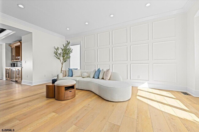 Building Photo - 31 Seaside Ct