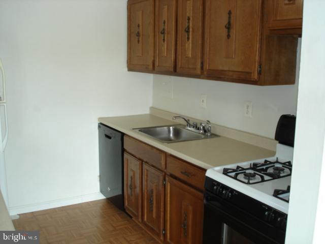Building Photo - 5250 Valley Forge Dr
