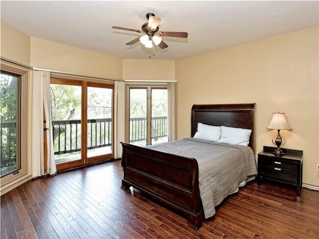 Building Photo - 205 Capri