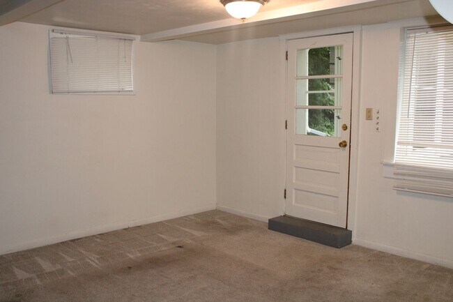 Building Photo - 1732 Laramie St