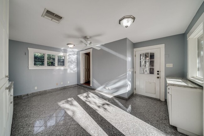 Building Photo - BEAUTIFUL HOME IN BLUEBONNET HILLS, ALAMO HEIGHTS