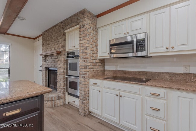 Building Photo - 4944 Mariners Point Dr