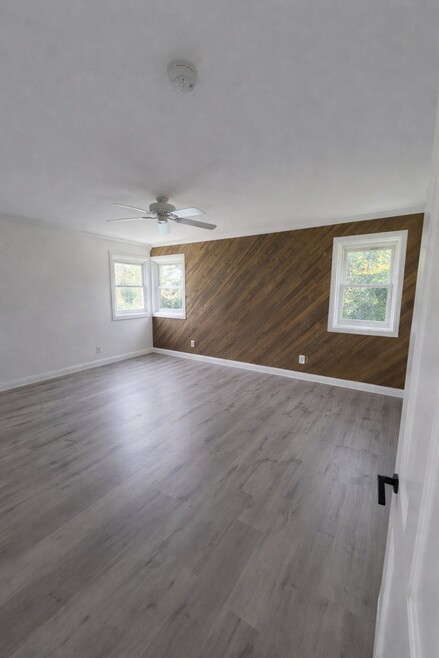 Building Photo - 9329 Bianca Ave