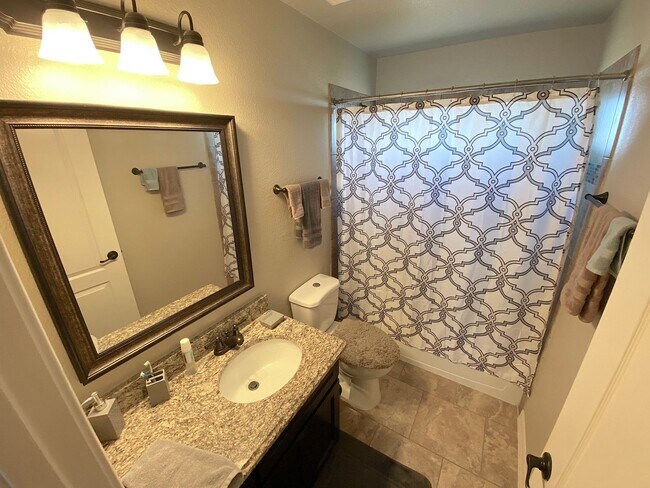 Building Photo - East El Paso 3 bed Refrig A/C w/ Gorgeous ...