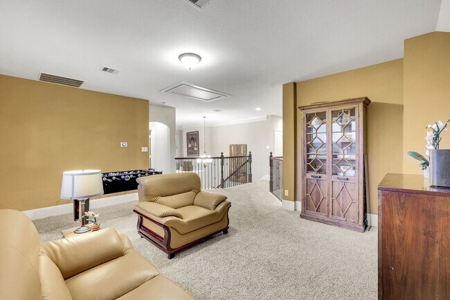 Building Photo - 10423 Hatcher Dr