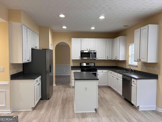 Building Photo - 4127 Medlock Wood Dr SW