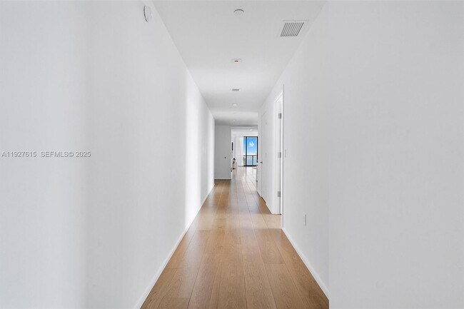 Building Photo - 788 NE 23rd St