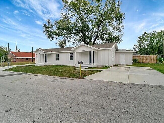 Primary Photo - "Charming 2-Bed Duplex Retreat at 770 Scot...