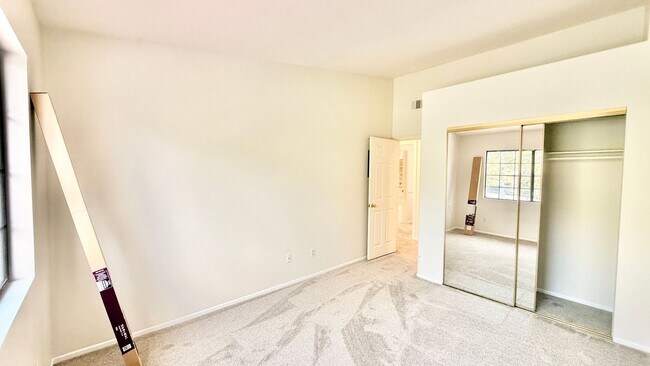 Building Photo - Beautifully Updated Two-Story Townhome on the Pala Mesa Golf Course in Fallbrook!