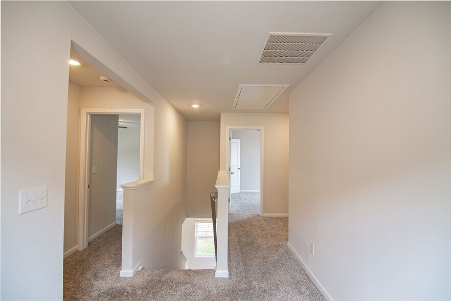 Building Photo - 1148 Harland St