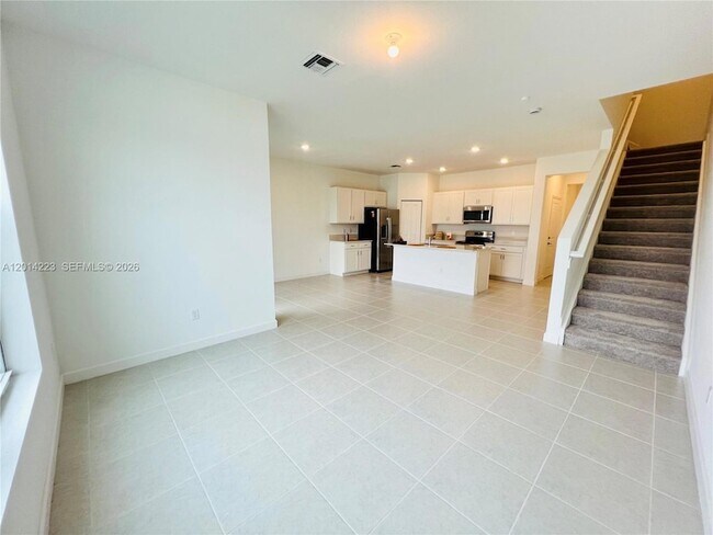 Building Photo - 6923 Harbours Edge Ave