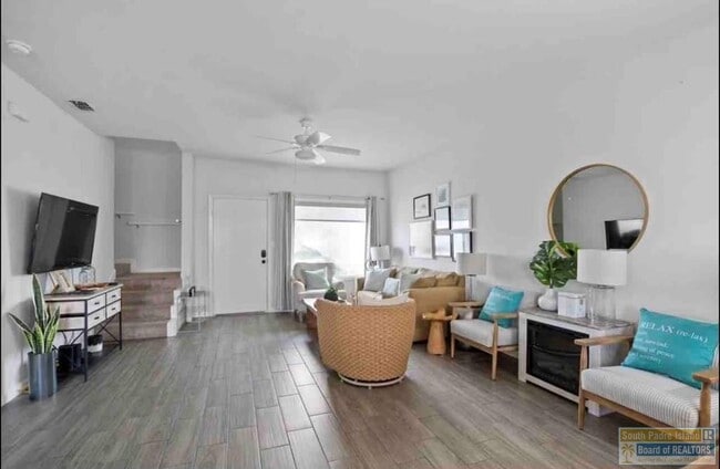 Building Photo - 219 Las Joyas Blvd