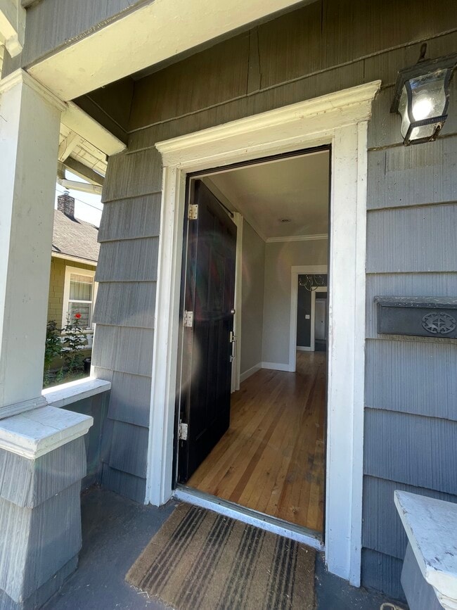 Building Photo - 1241 NE 74th Ave
