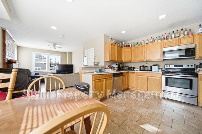 Building Photo - 2536 Adams Ave