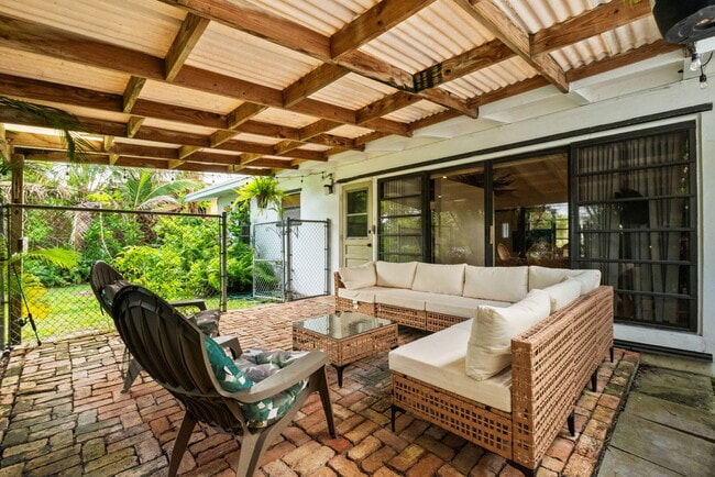 Building Photo - 2512 Sugar Loaf Ln