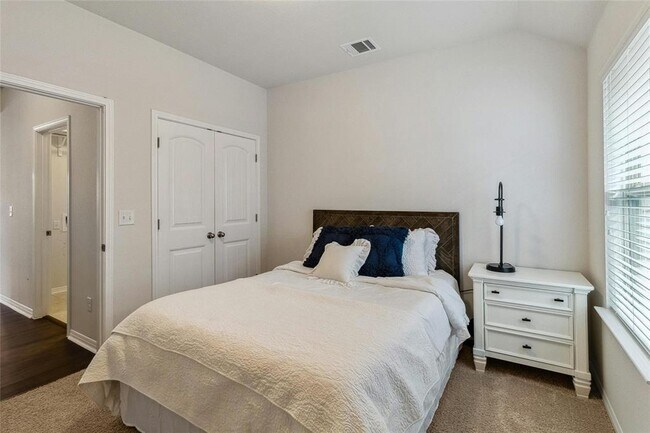 Building Photo - 420 Blue Oak Blvd