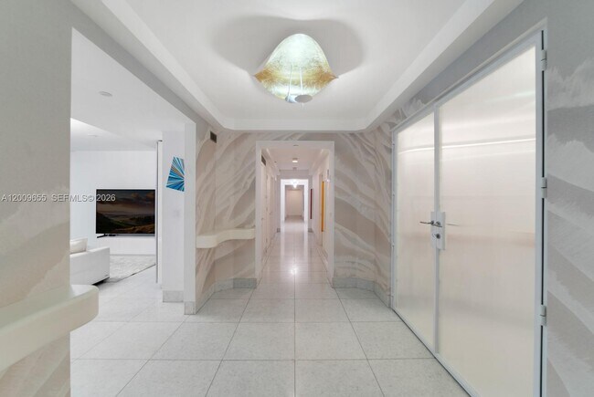 Building Photo - 5801 Collins Ave