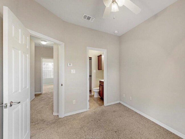 Building Photo - Lakeridge Townhomes #2607
