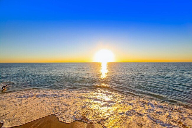 Building Photo - Gorgeous Contemporary Hilltop Laguna Beach Home - PANORAMIC OCEAN & CATALINA VIEWS!