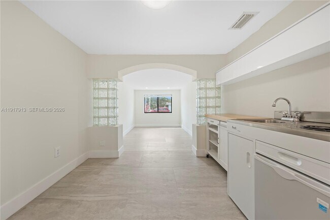 Building Photo - 161 SW 52nd Ct