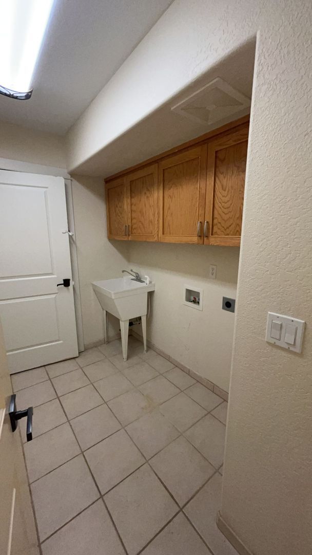 Building Photo - 4406 San Juan Dr