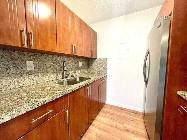 Building Photo - 7415 SW 152nd Ave