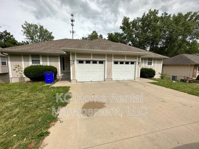 Primary Photo - 8201 Woodson Dr