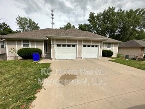 Building Photo - 8201 Woodson Dr