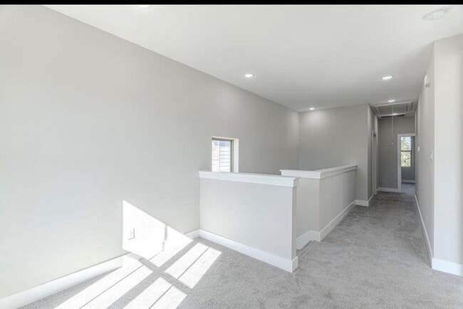 Building Photo - 4910 Wunder Wy