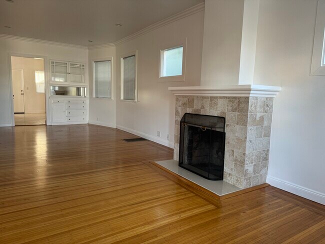 Building Photo - 511 Pomona Avenue