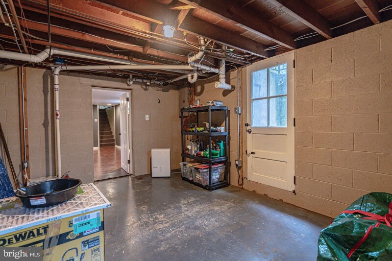 Building Photo - 41 Roosevelt Blvd