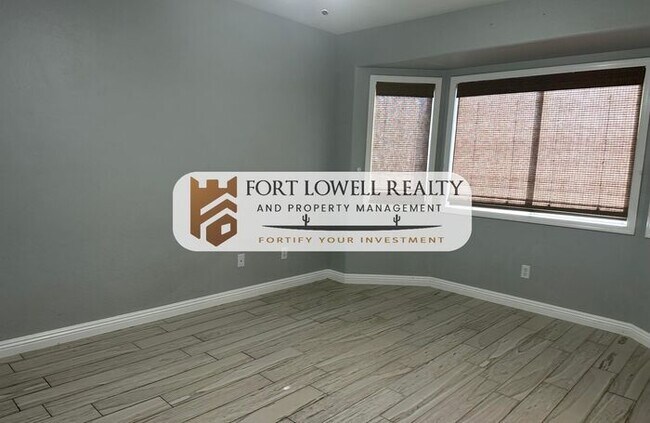 Building Photo - 1401 S 228th Ln