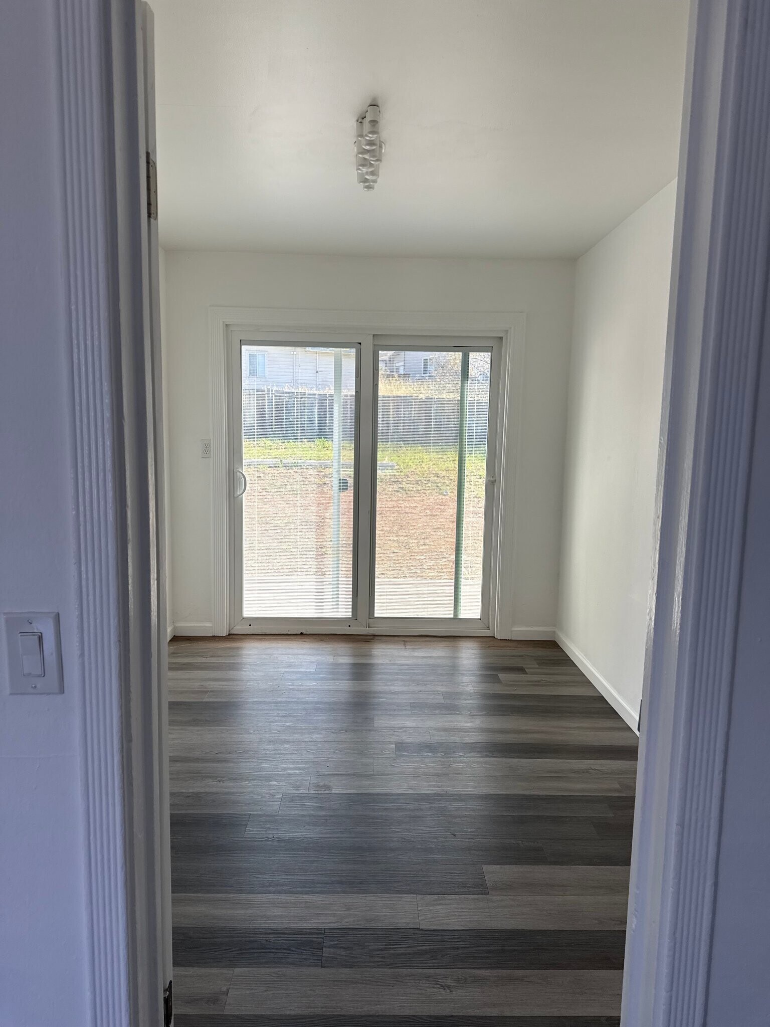 Building Photo - 1260 Canyon Del Rey Blvd