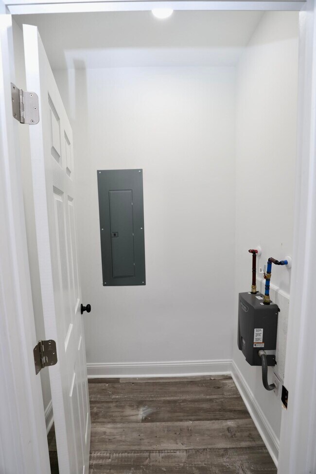 Building Photo - 11 Kendrick St