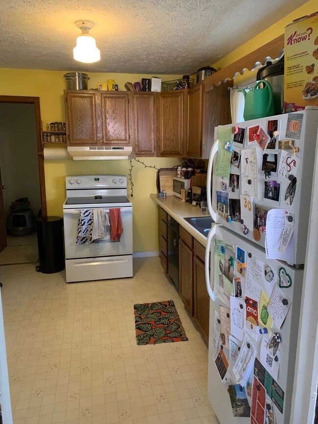 Building Photo - 2 Bed/2 Bath Home Just Minutes Away From Switchyard Park! - Available July 2026