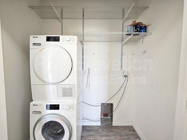 Building Photo - 9220 Wilde Ln