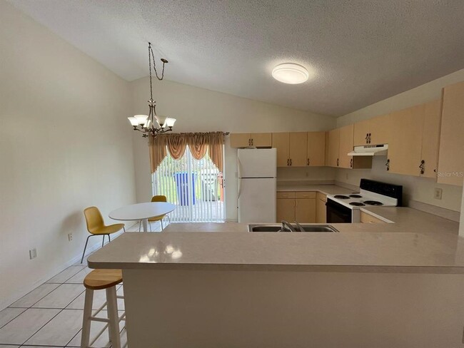 Building Photo - 2405 Condado Ct