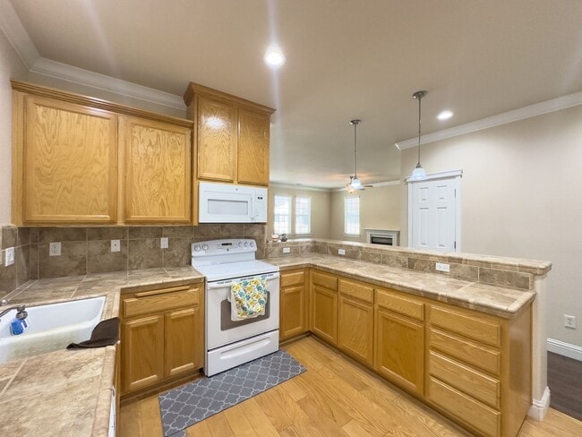 Building Photo - 55 and Older Community -  $500 OFF FIRST MONTH RENT MOVE IN SPECIAL!!!!