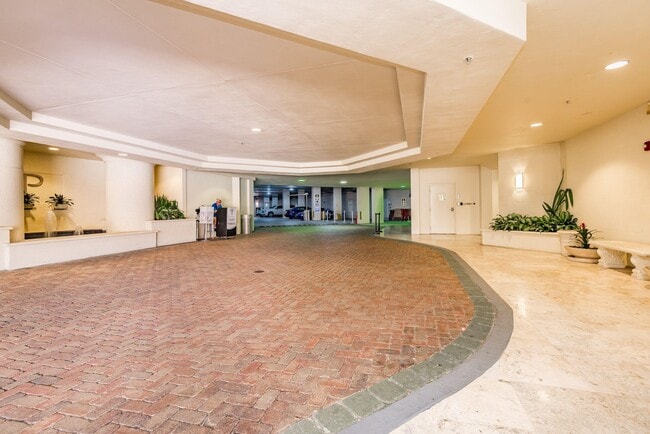 Building Photo - 99 SE Mizner Blvd