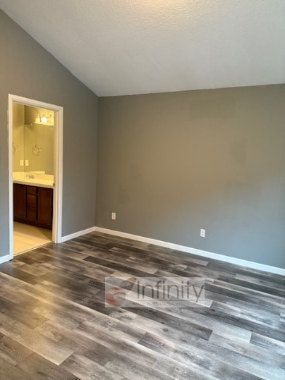 Building Photo - 810 E Ninth St