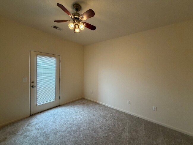 Building Photo - 1612 3rd St SW