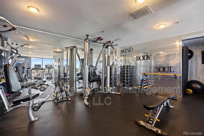 Building Photo - 1625 Larimer St